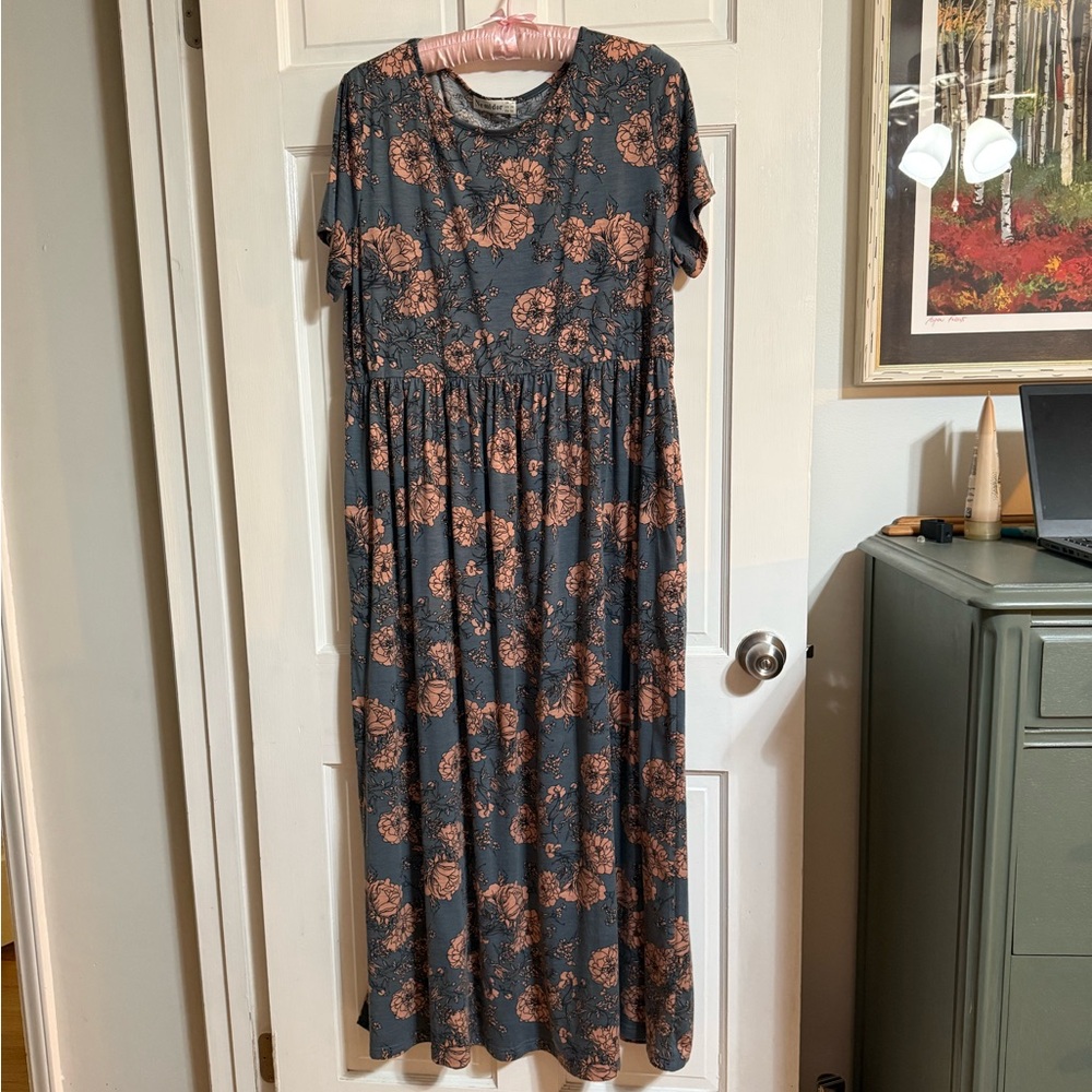Gray Maxi Dress with Pink Floral Print - Casual Women’s Maxi